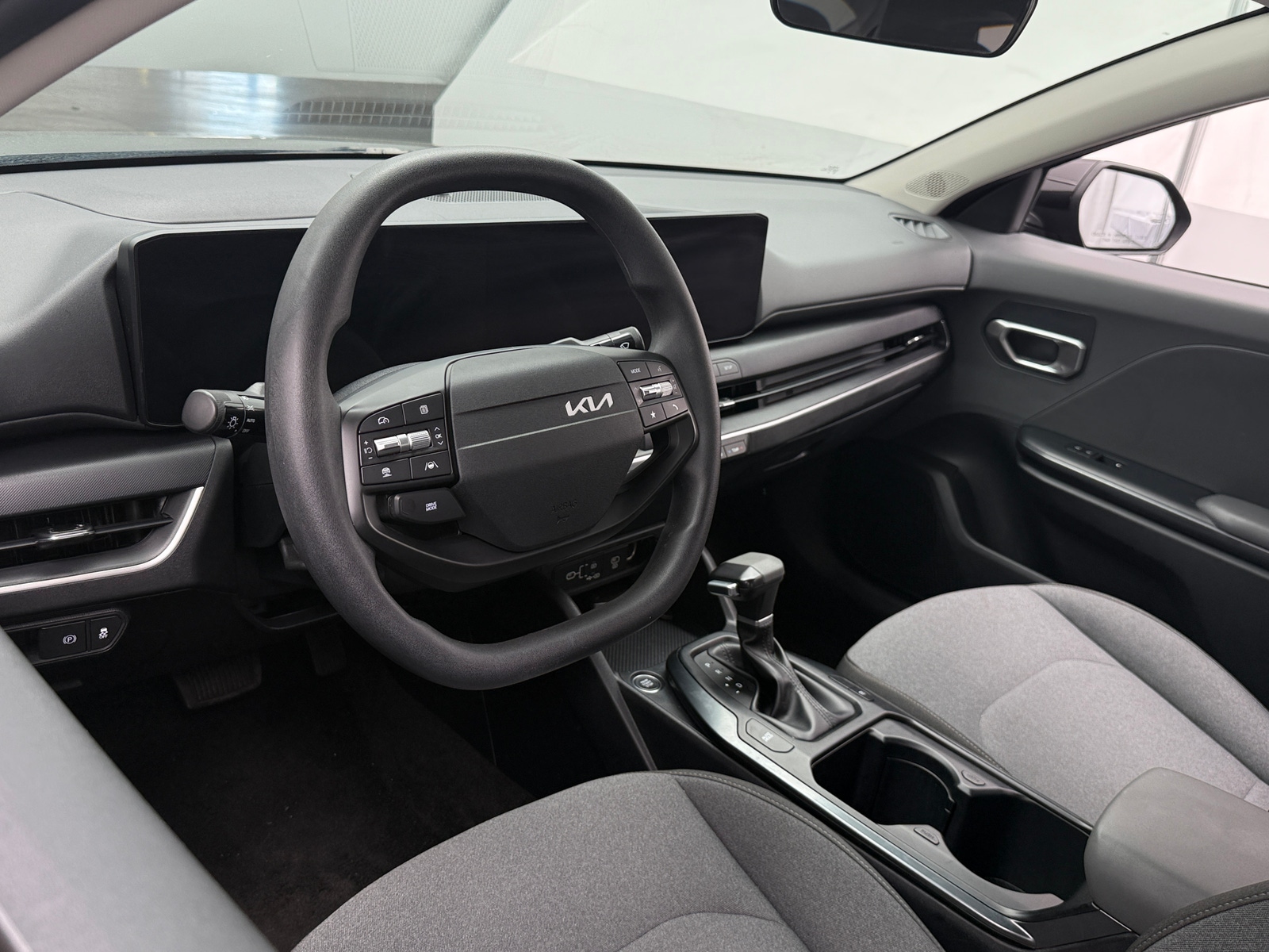 Thumbnail: 2025 Kia K4 - 3