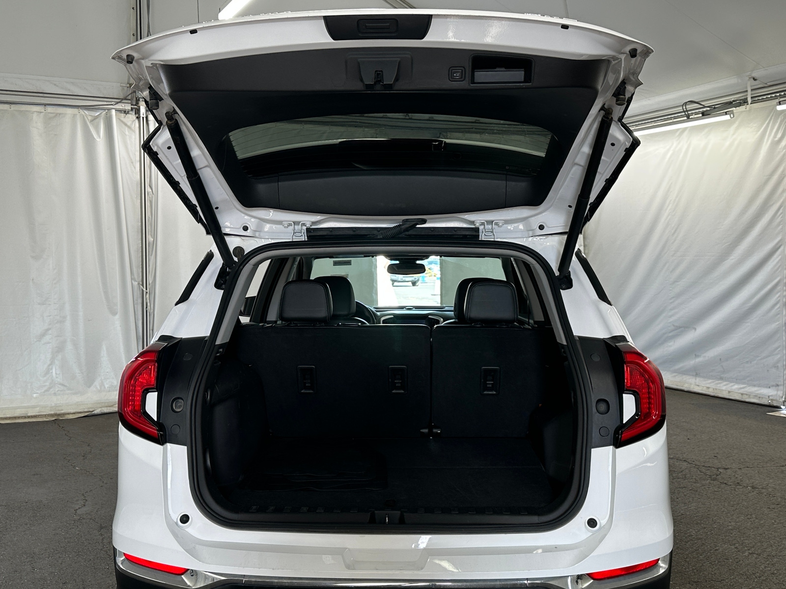 Thumbnail: 2024 GMC Terrain - 6
