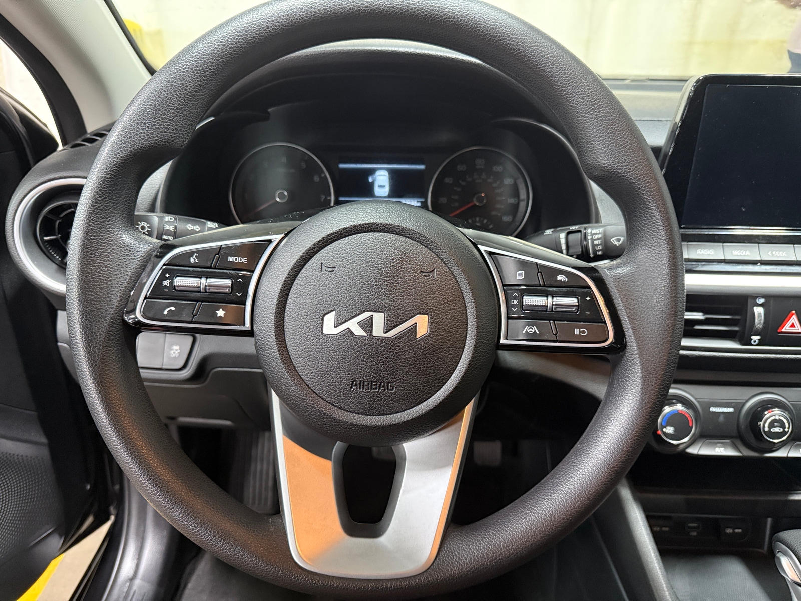 Thumbnail: 2023 Kia Forte - 5