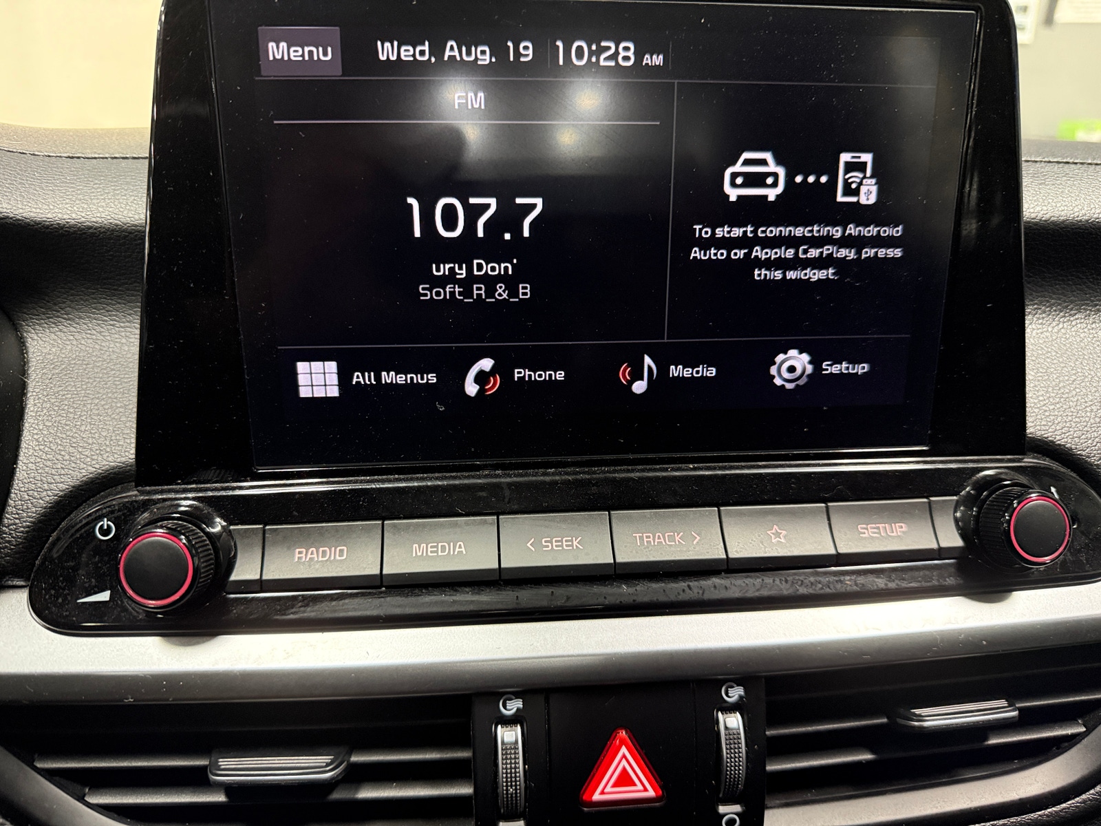 Thumbnail: 2023 Kia Forte - 4