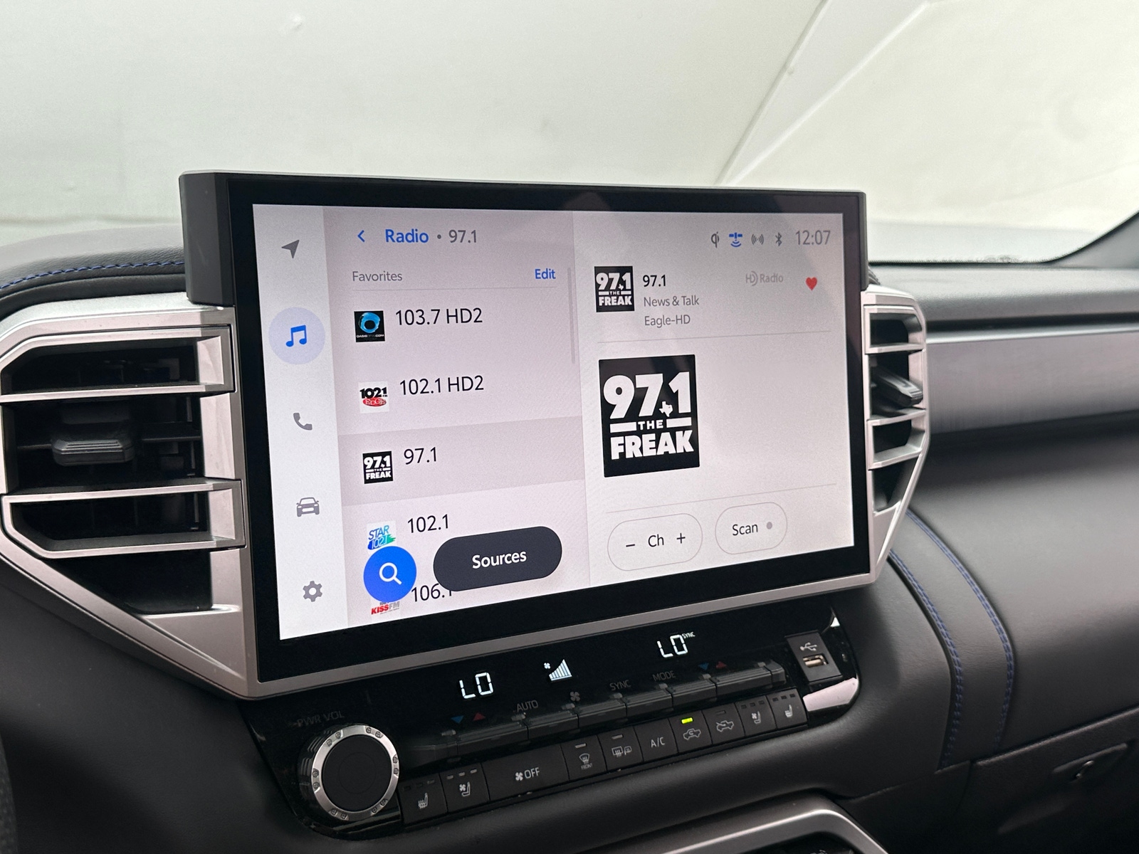 Thumbnail: 2025 Toyota Tundra - 4