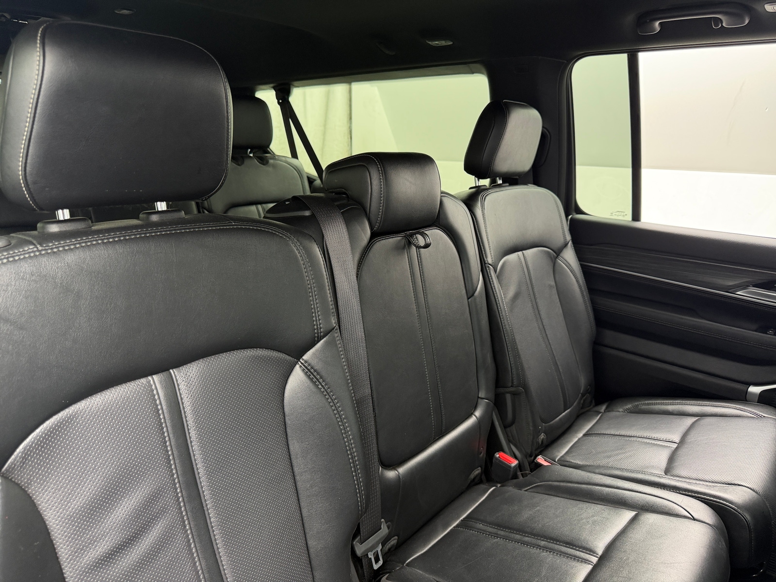 Thumbnail: 2024 Jeep Wagoneer - 5
