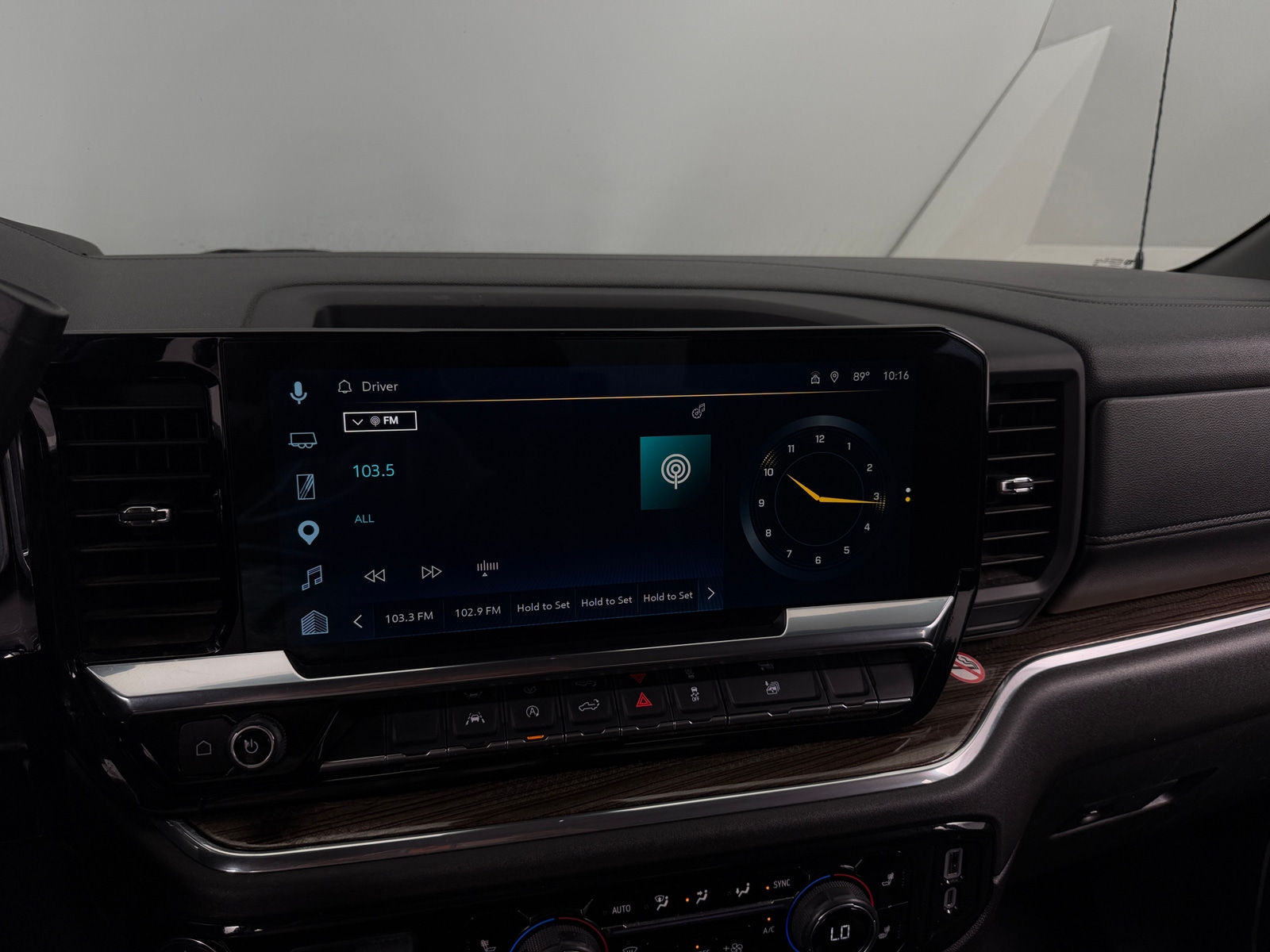 Thumbnail: 2025 Chevrolet Silverado 1500 - 4
