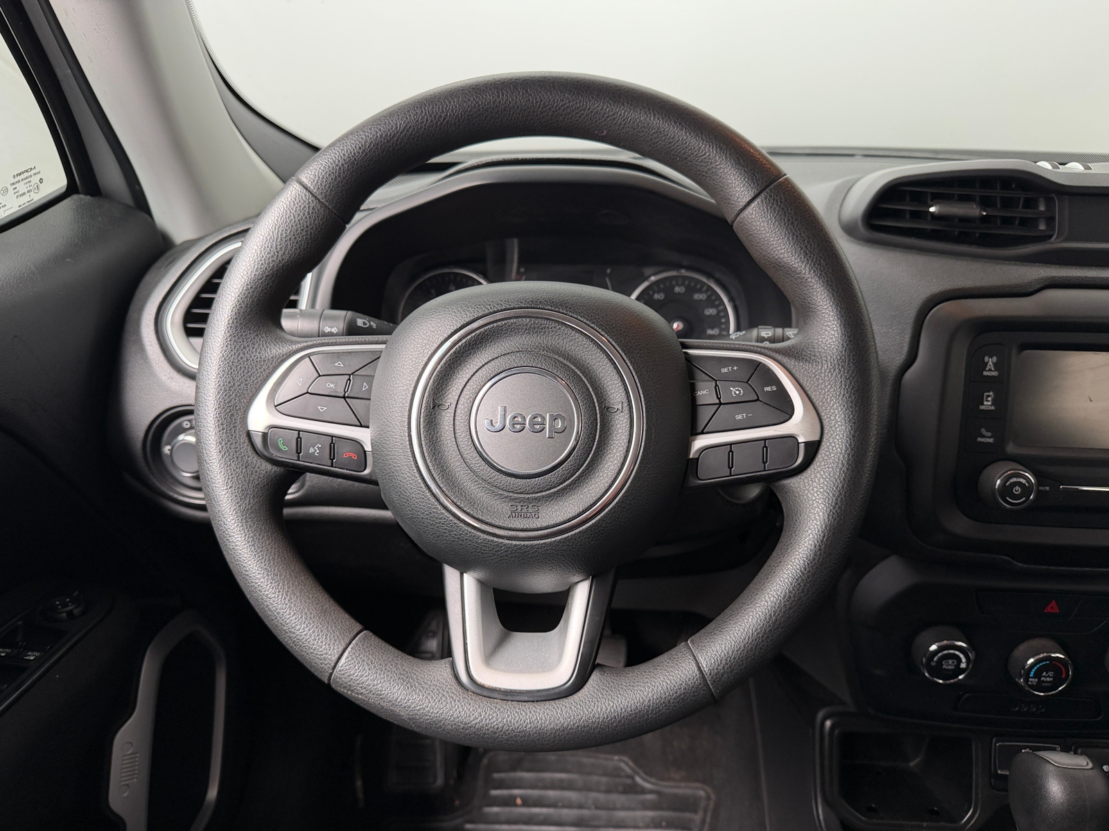 Thumbnail: 2019 Jeep Renegade - 5