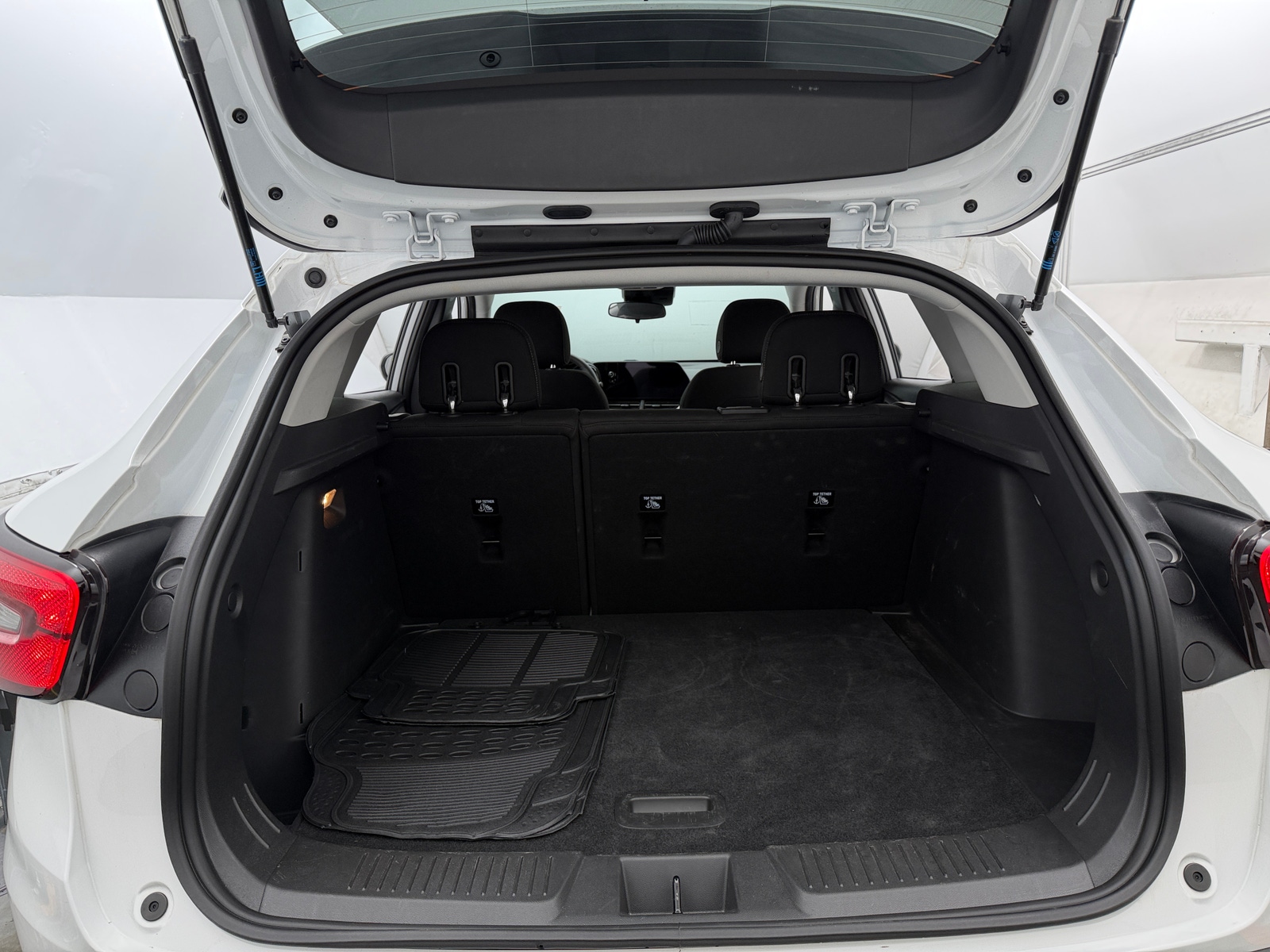 Thumbnail: 2026 Chevrolet Trax - 7