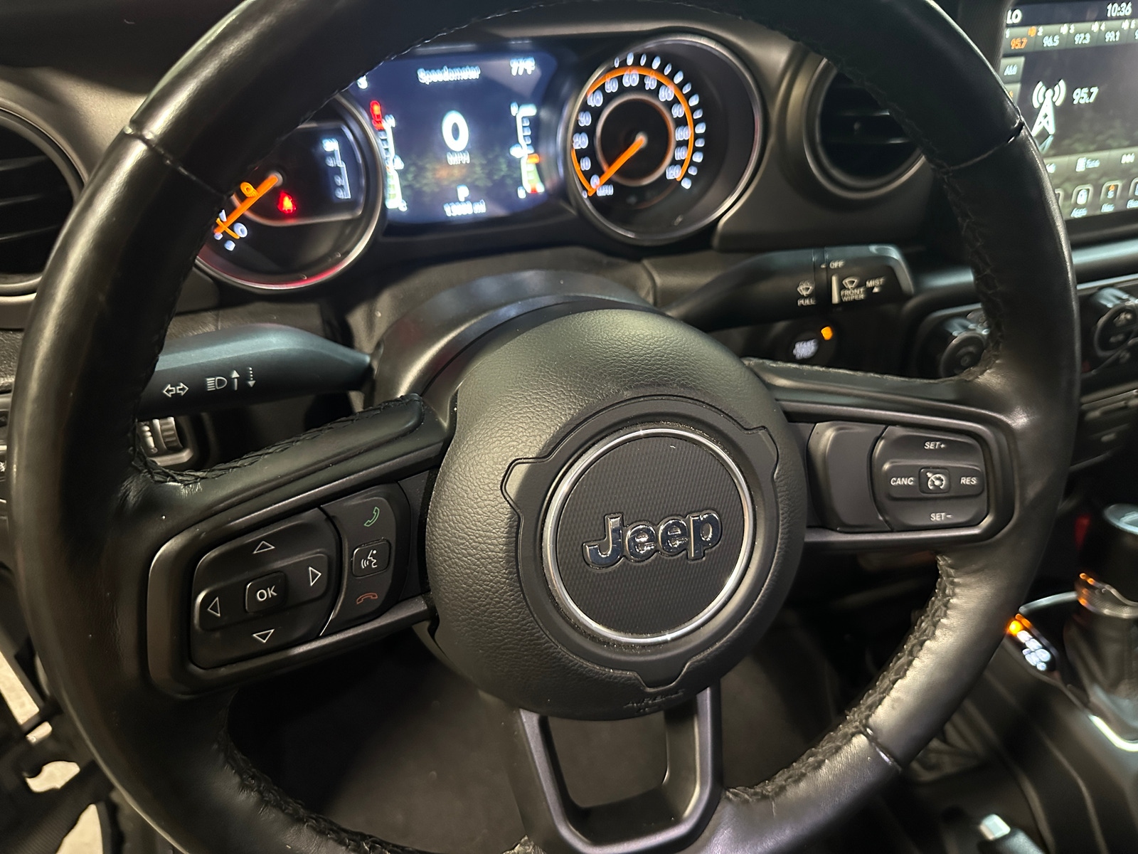 Thumbnail: 2021 Jeep Gladiator - 5