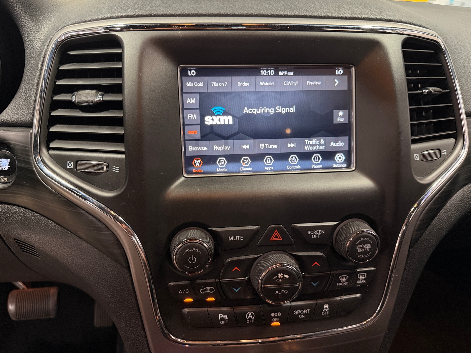 Thumbnail: 2020 Jeep Grand Cherokee - 4