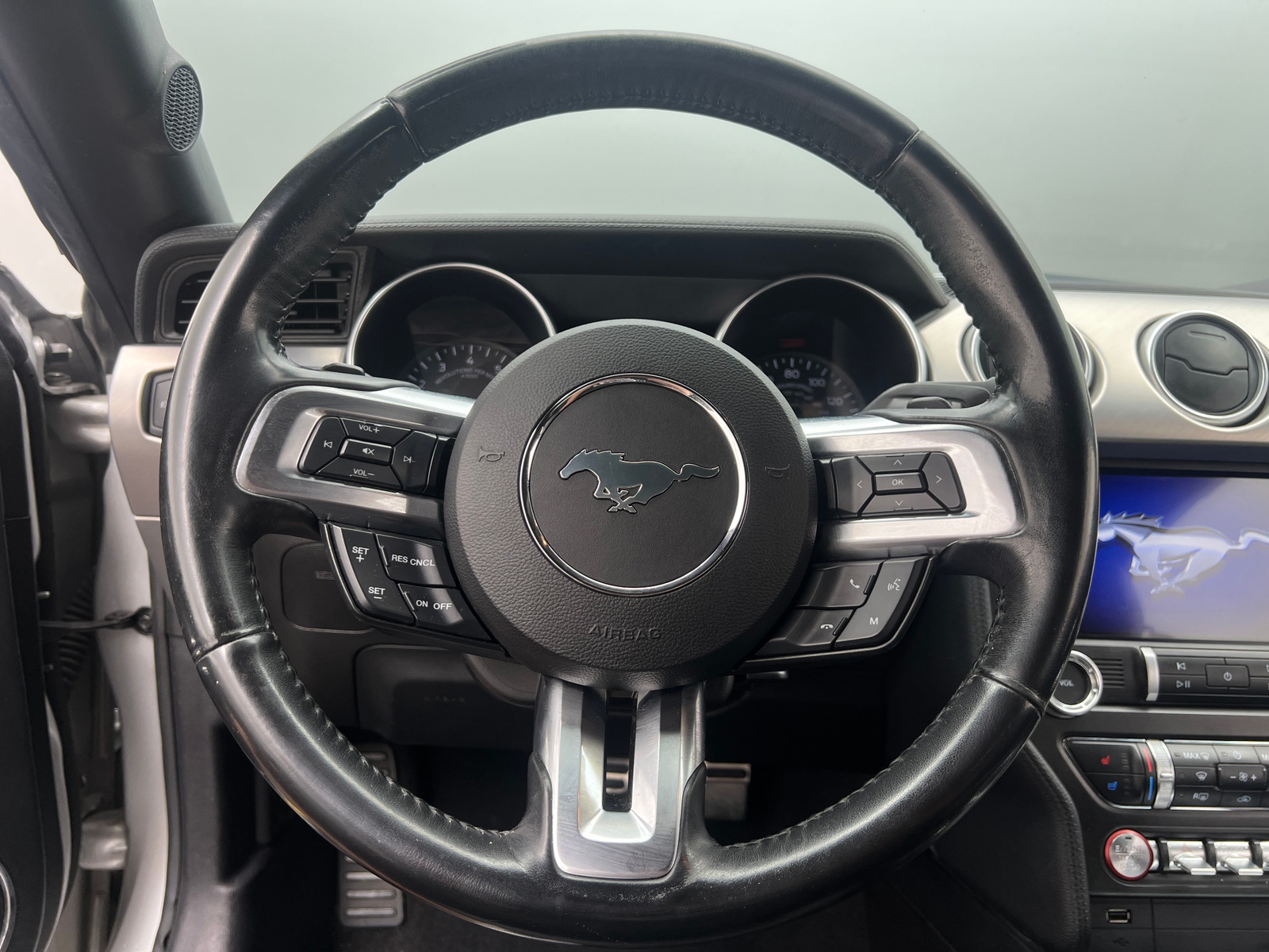 Thumbnail: 2019 Ford Mustang - 4