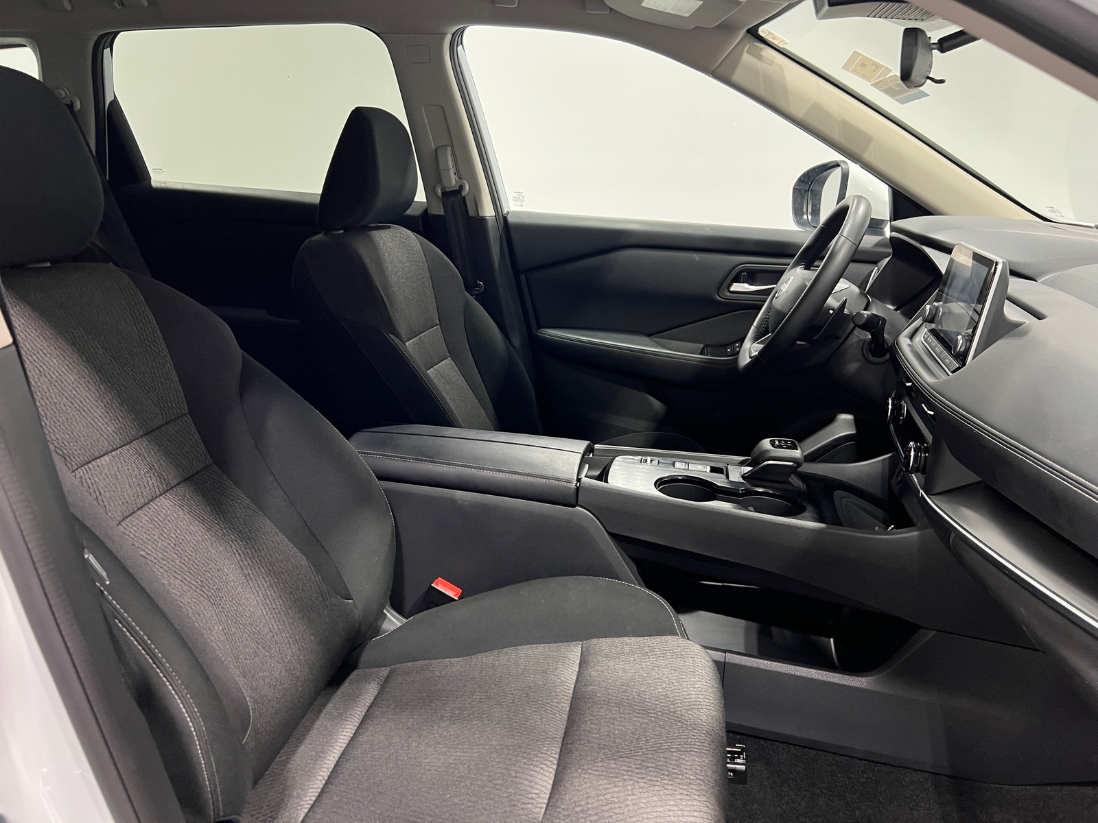 Thumbnail: 2025 Nissan Rogue - 2