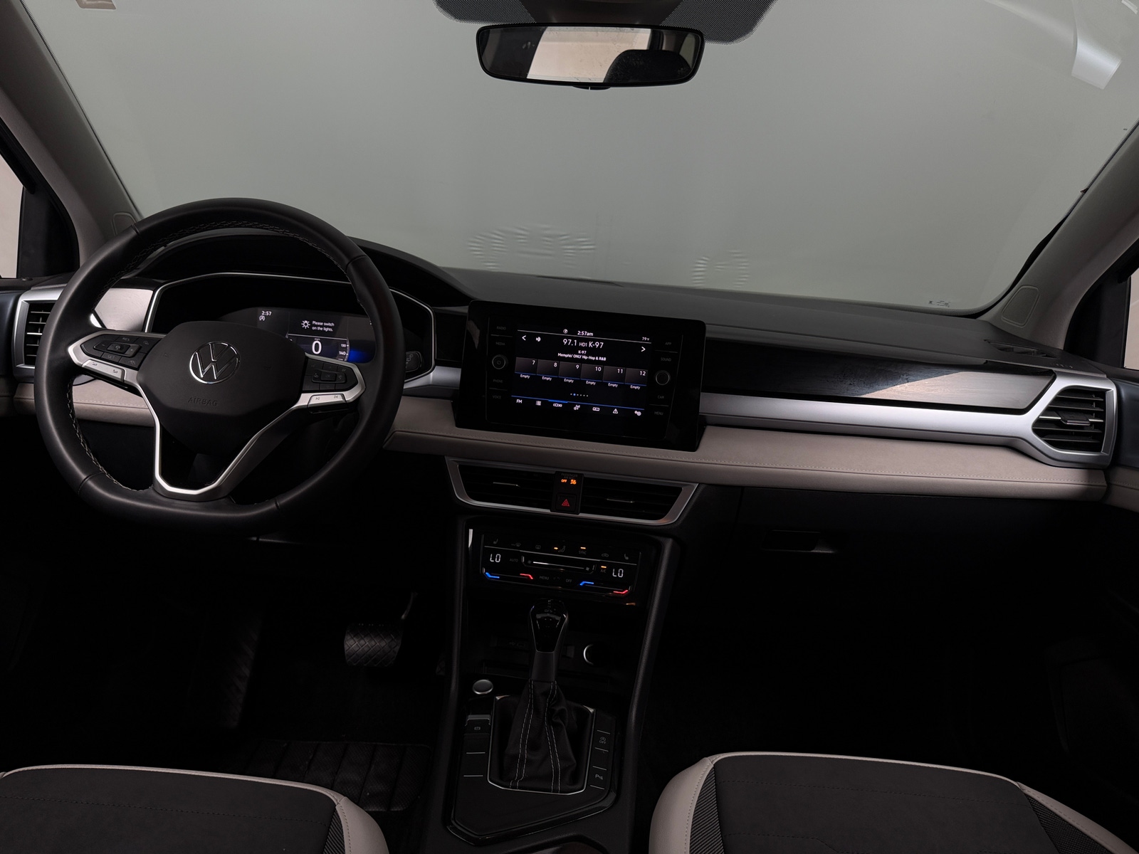 Thumbnail: 2025 Volkswagen Taos - 2
