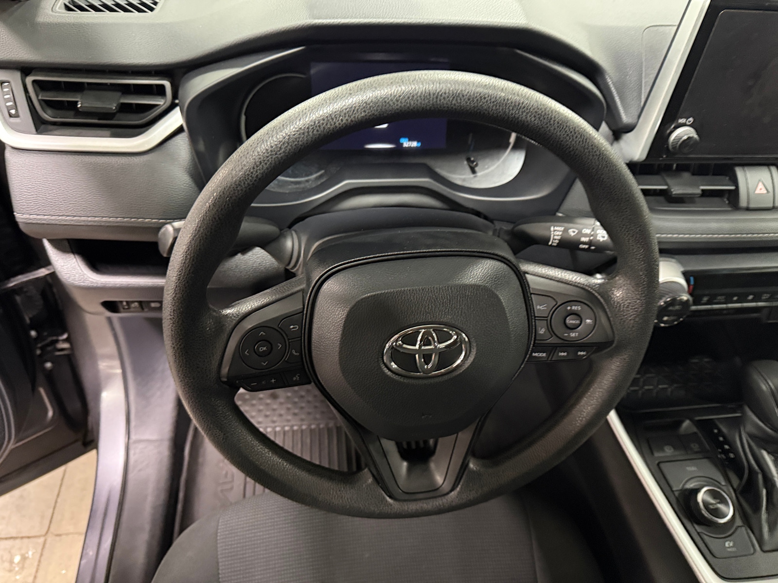 Thumbnail: 2024 Toyota RAV4 - 5