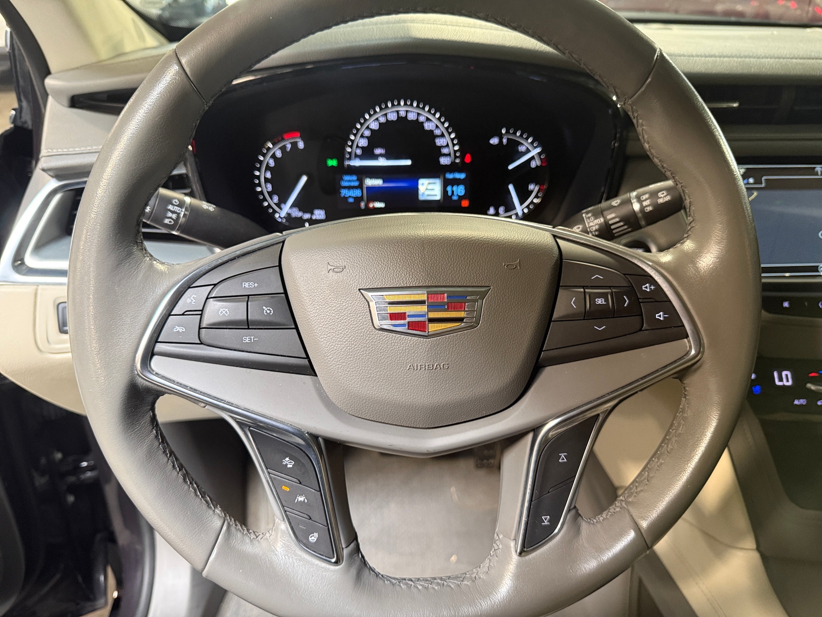 Thumbnail: 2018 Cadillac XT5 - 4