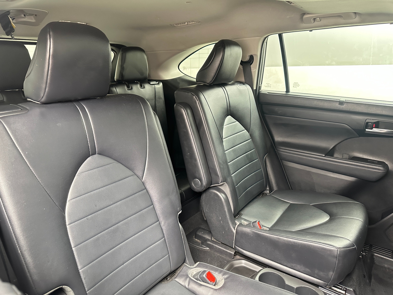 Thumbnail: 2022 Toyota Highlander - 5