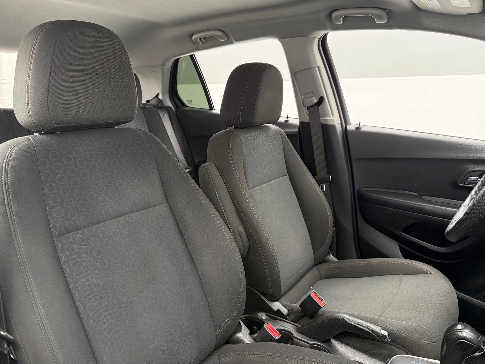 Thumbnail: 2022 Chevrolet Trax - 2