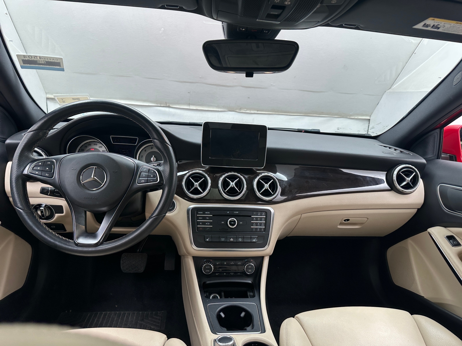 Thumbnail: 2016 Mercedes-Benz GLA - 2