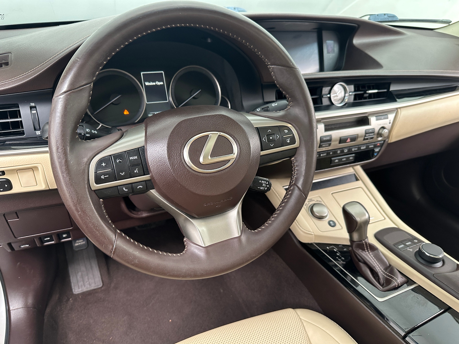 Thumbnail: 2016 Lexus ES - 4