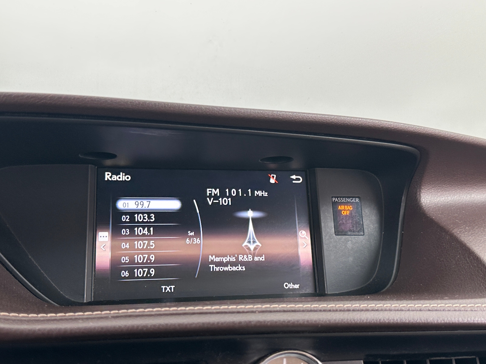 Thumbnail: 2016 Lexus ES - 3