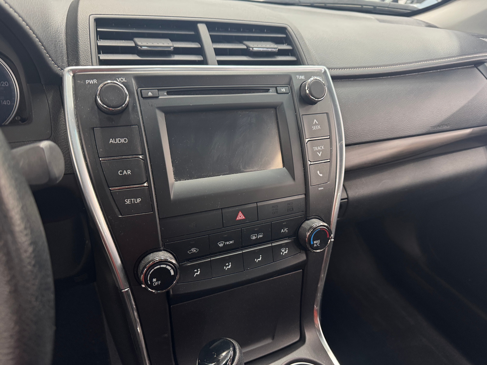 Thumbnail: 2016 Toyota Camry - 4