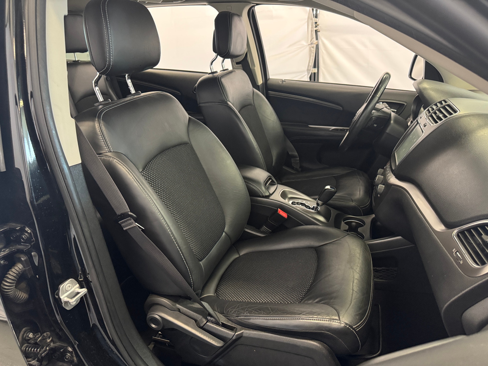 Thumbnail: 2019 Dodge Journey - 2