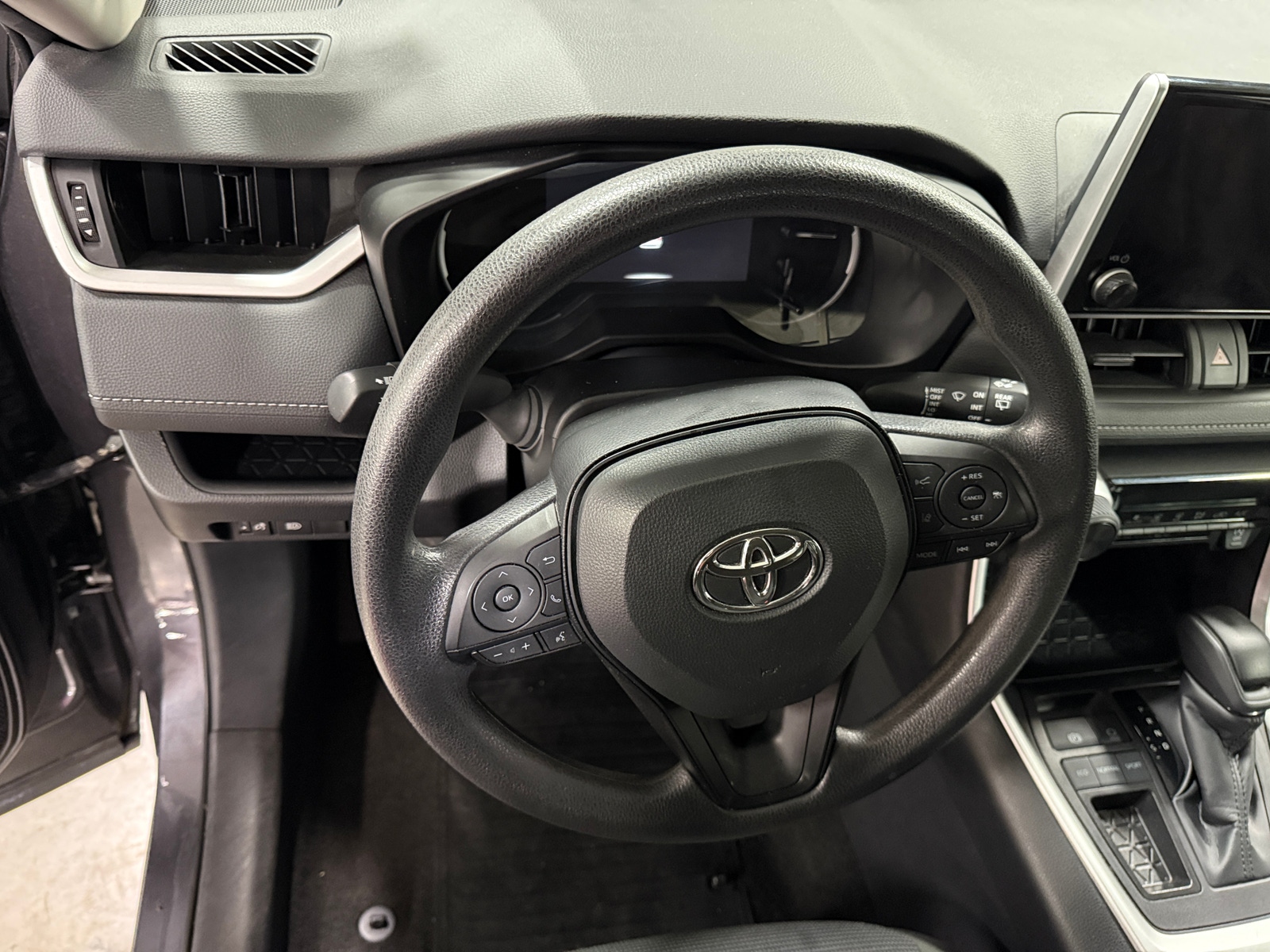 Thumbnail: 2025 Toyota RAV4 - 5