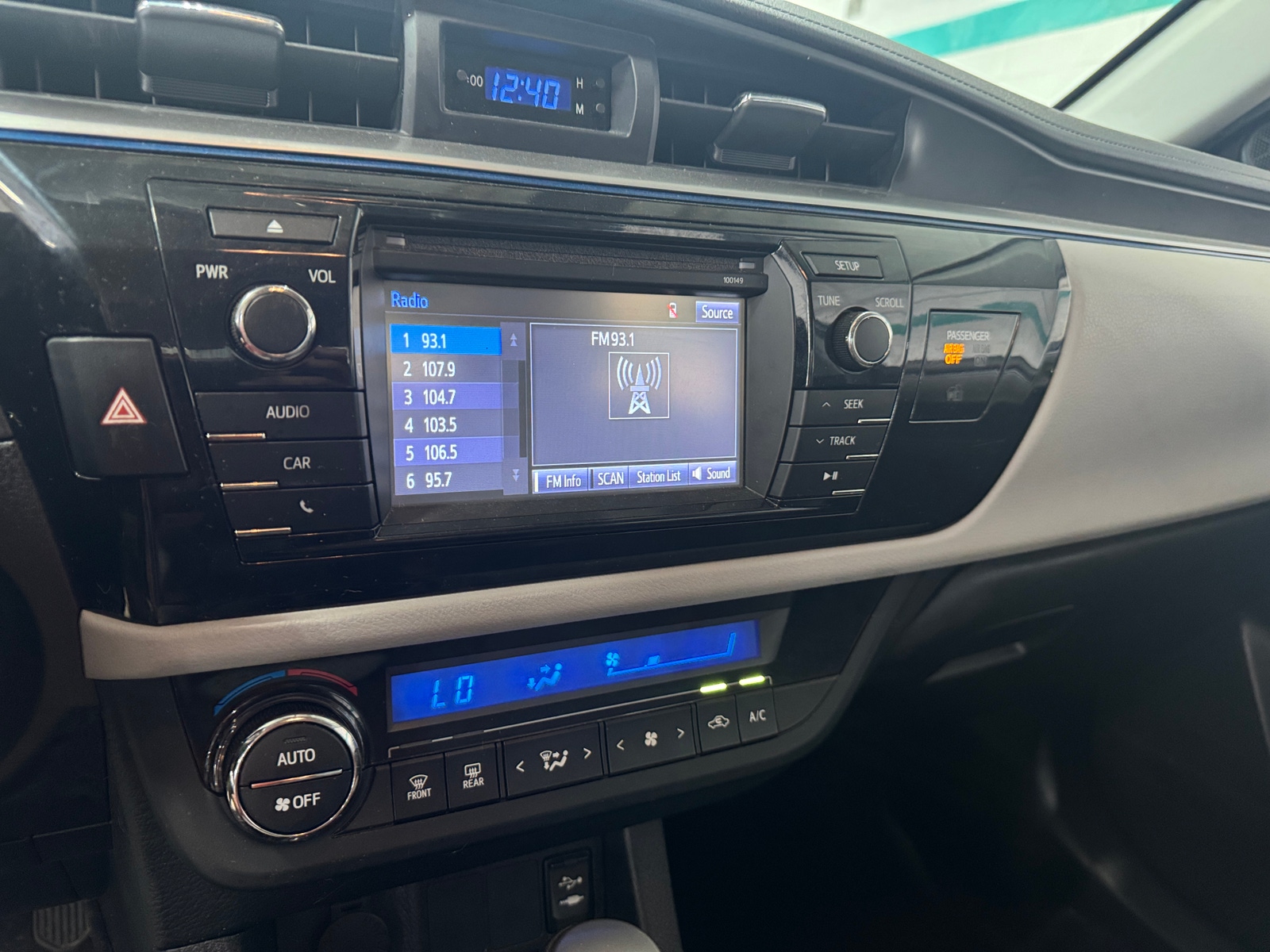 Thumbnail: 2014 Toyota Corolla - 4