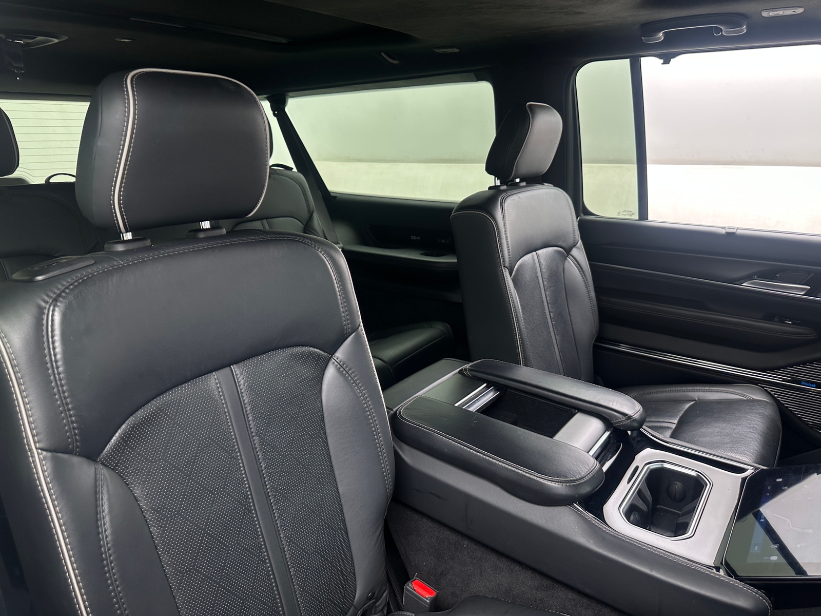 Thumbnail: 2024 Jeep Grand Wagoneer L - 5