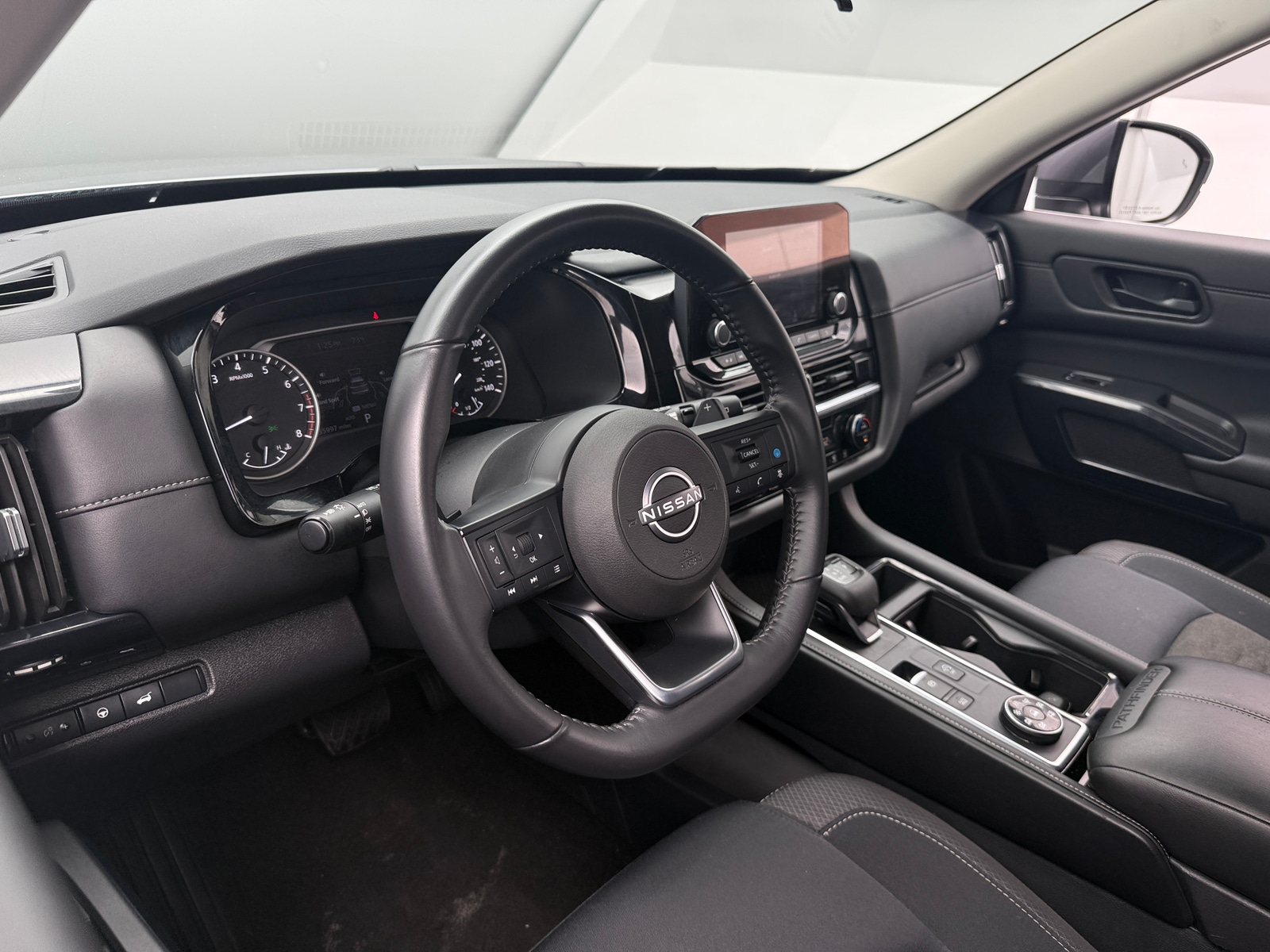 Thumbnail: 2025 Nissan Pathfinder - 3