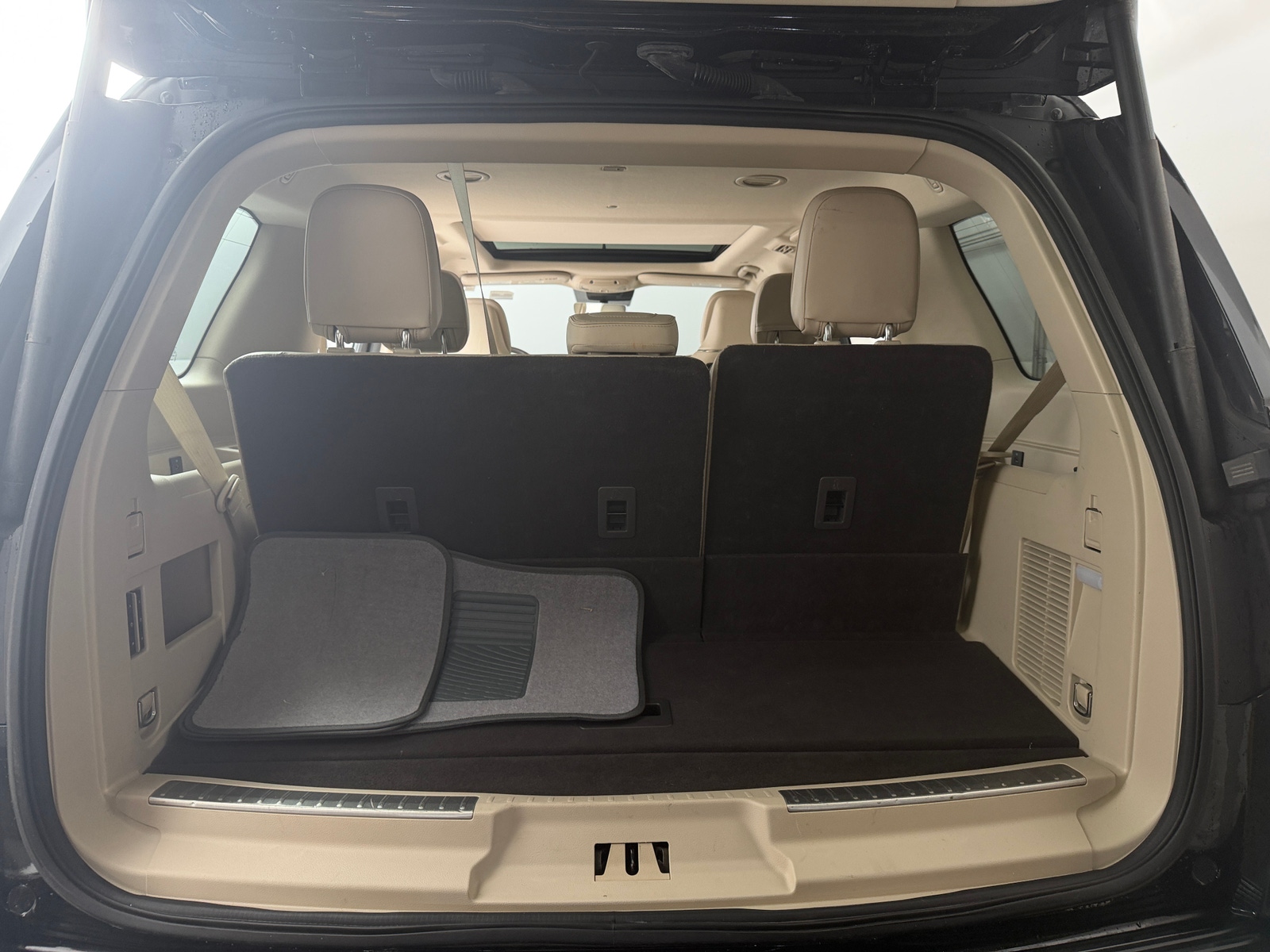 Thumbnail: 2019 Lincoln Navigator - 6