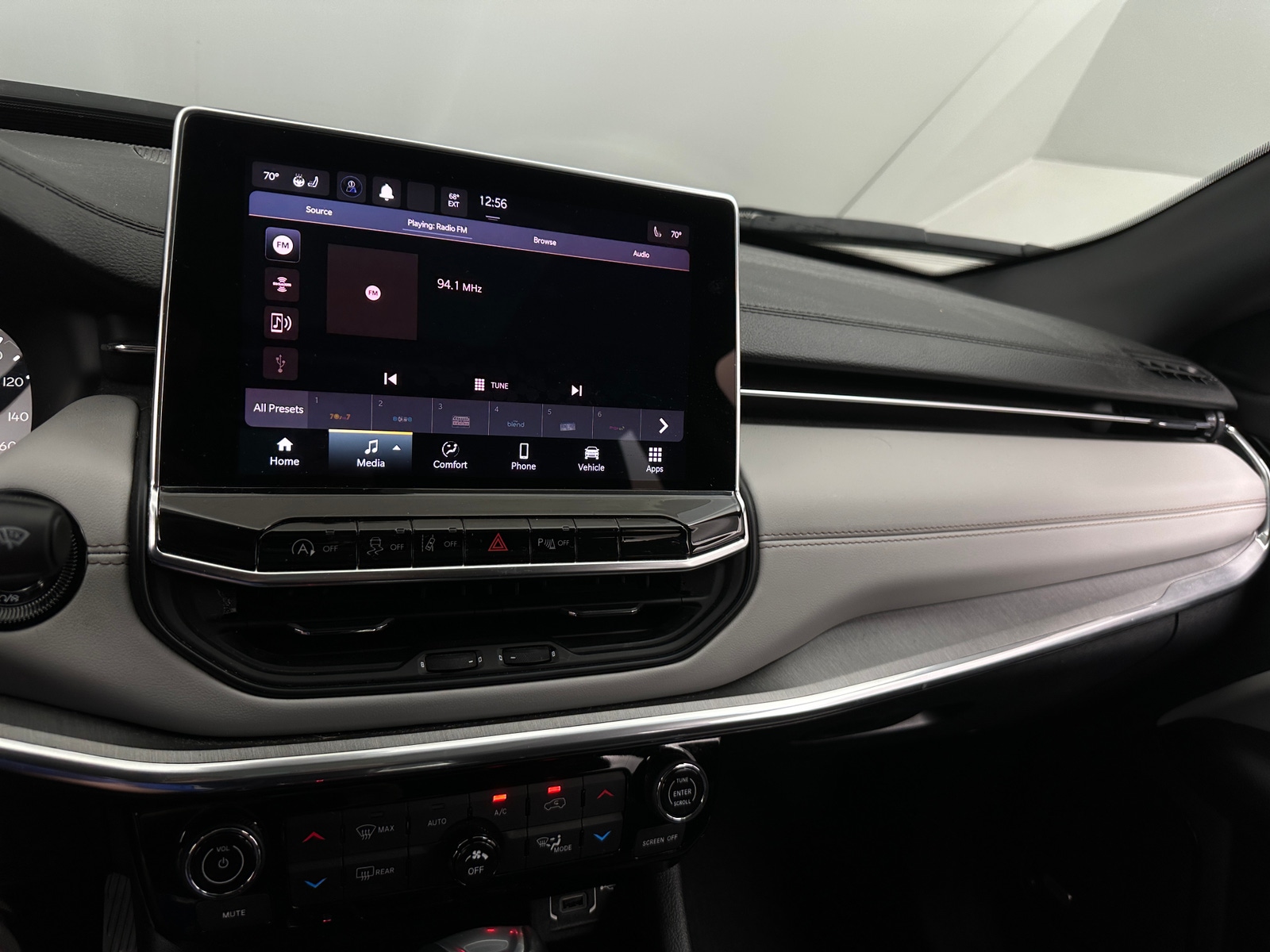 Thumbnail: 2023 Jeep Compass - 3