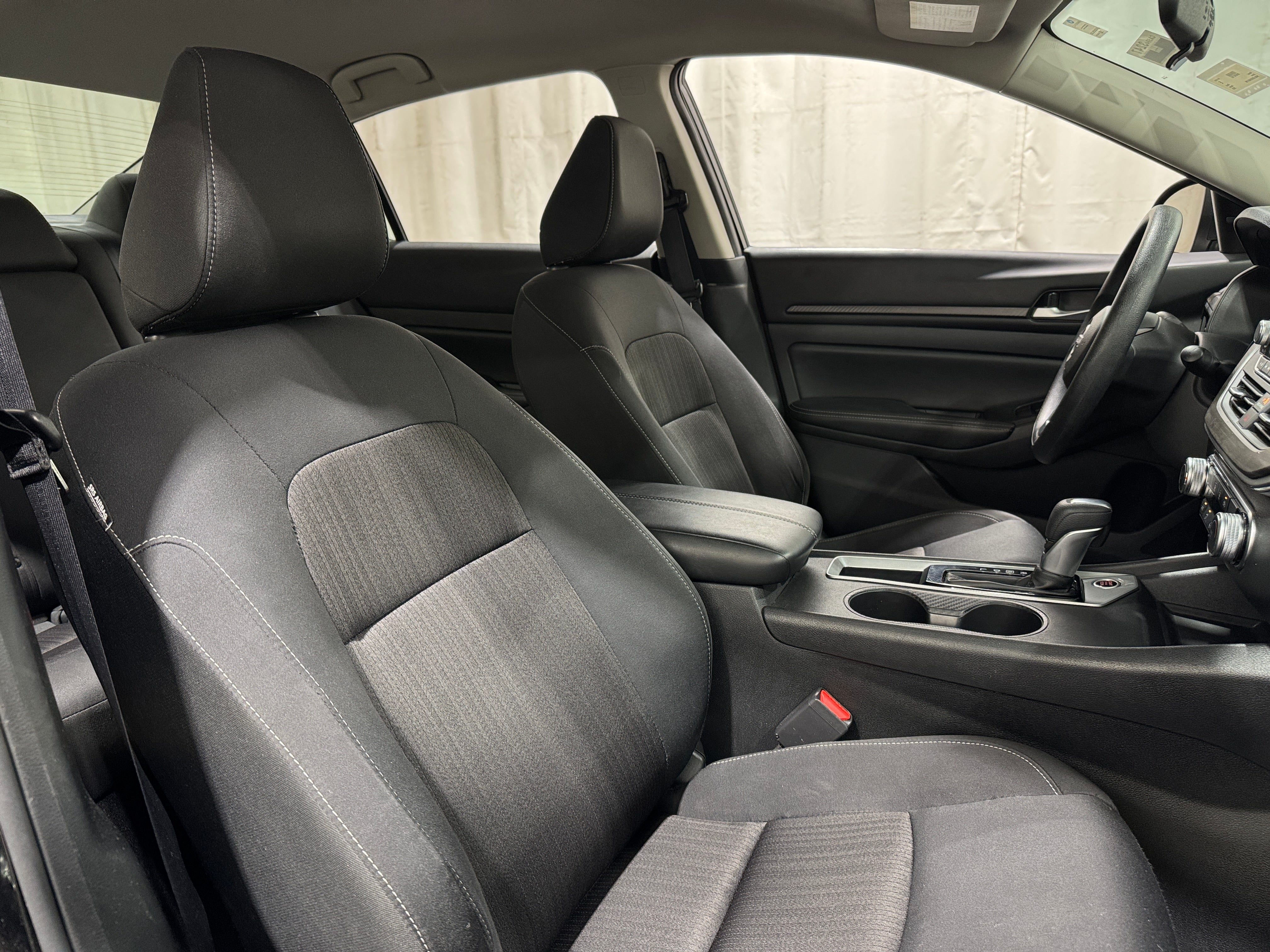 2025 Nissan Altima SV - Photo 8