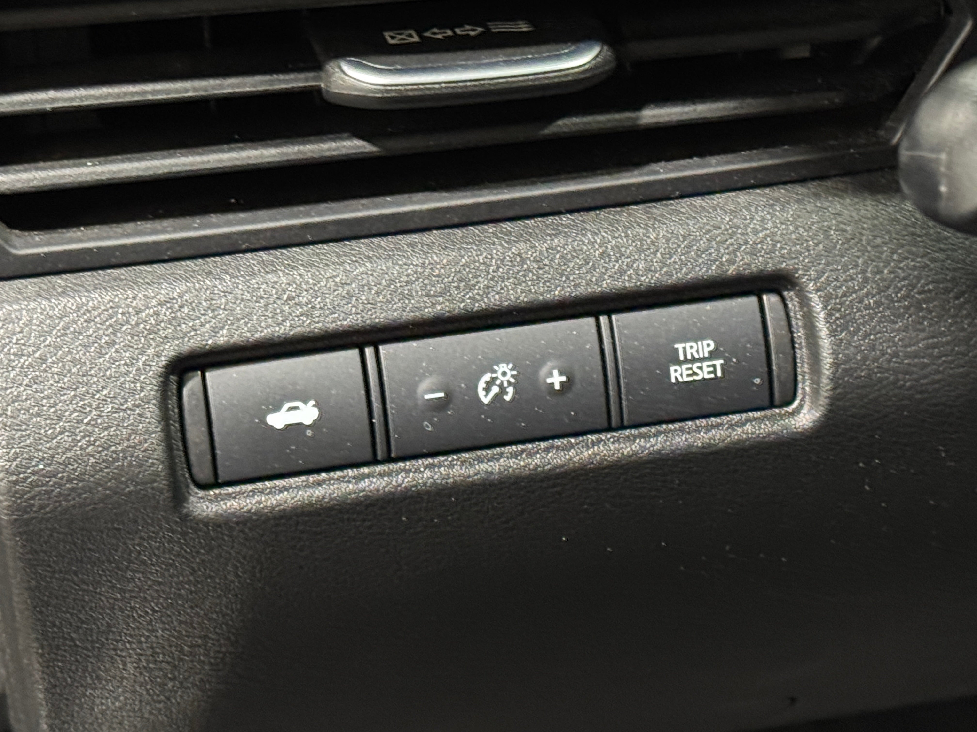 2025 Nissan Altima SV - Photo 10