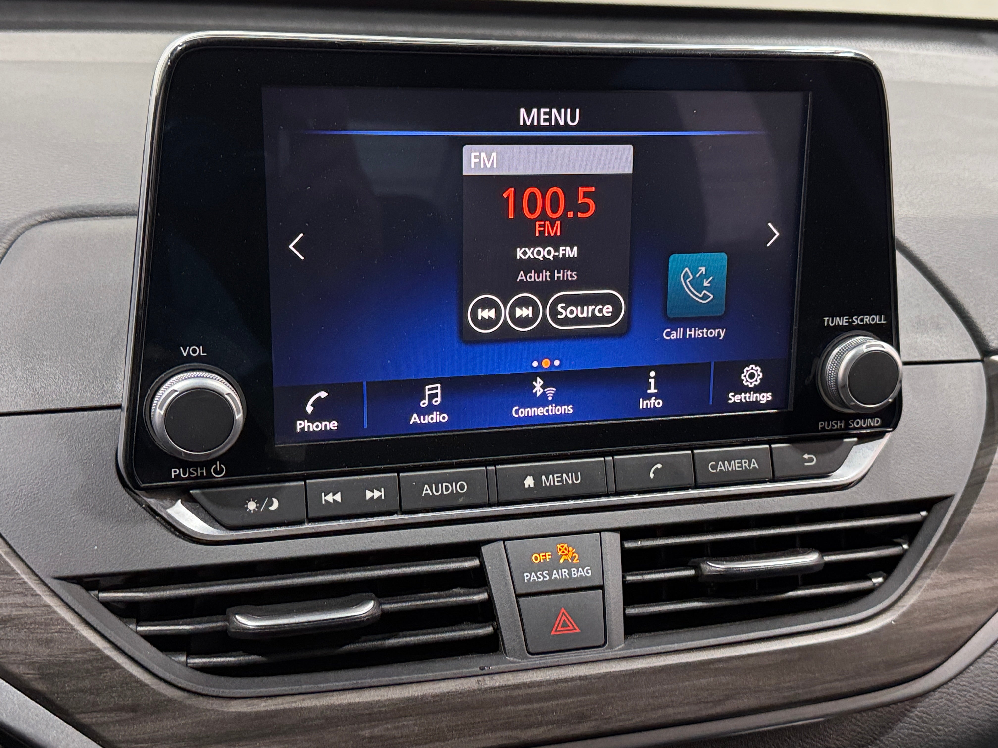 2025 Nissan Altima SV - Photo 12