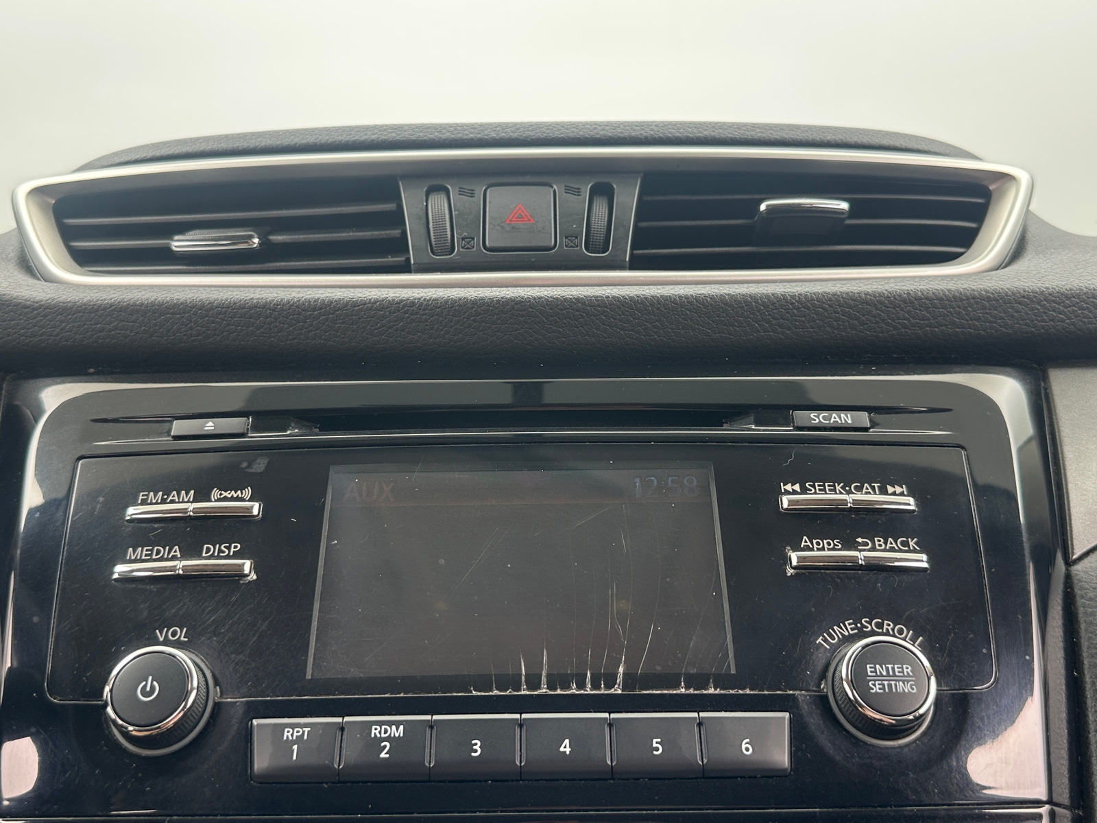 Thumbnail: 2014 Nissan Rogue - 4