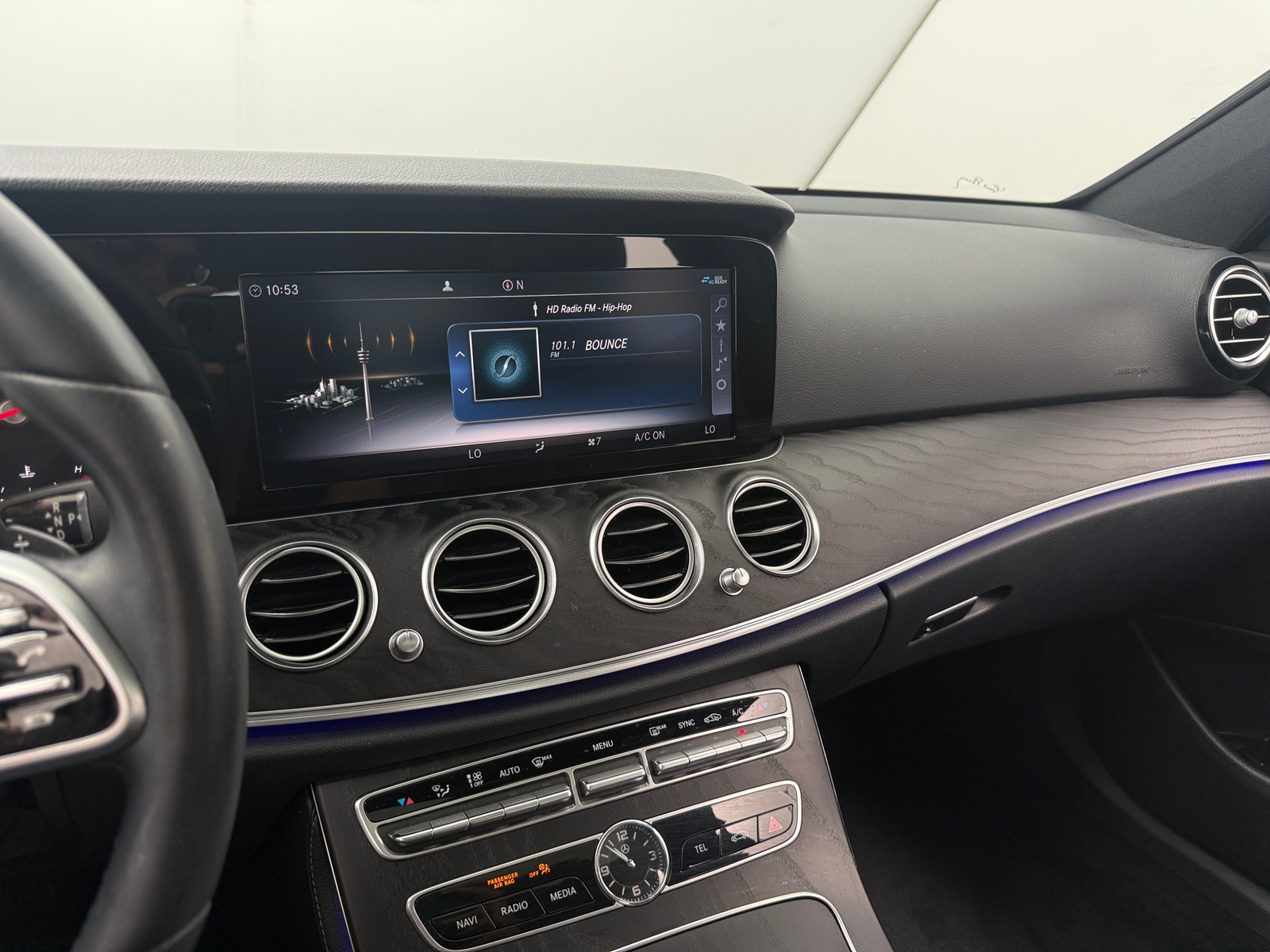 Thumbnail: 2019 Mercedes-Benz E-Class - 3