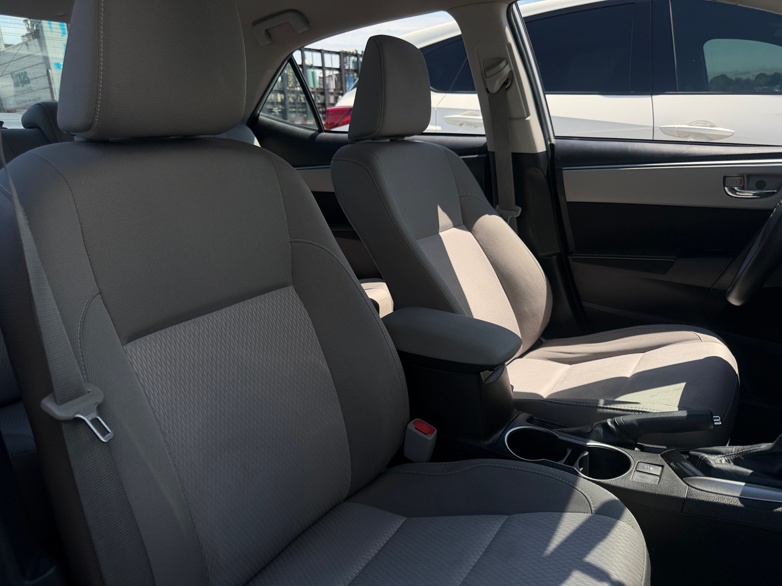 Thumbnail: 2015 Toyota Corolla - 2