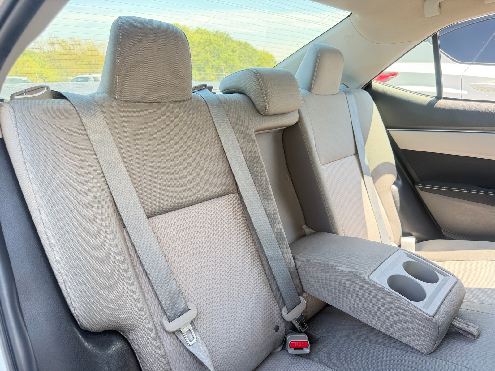 Thumbnail: 2015 Toyota Corolla - 6
