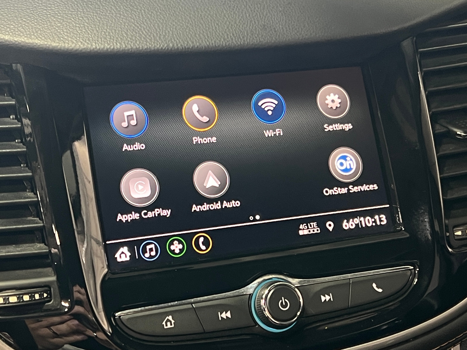 Thumbnail: 2020 Chevrolet Trax - 3