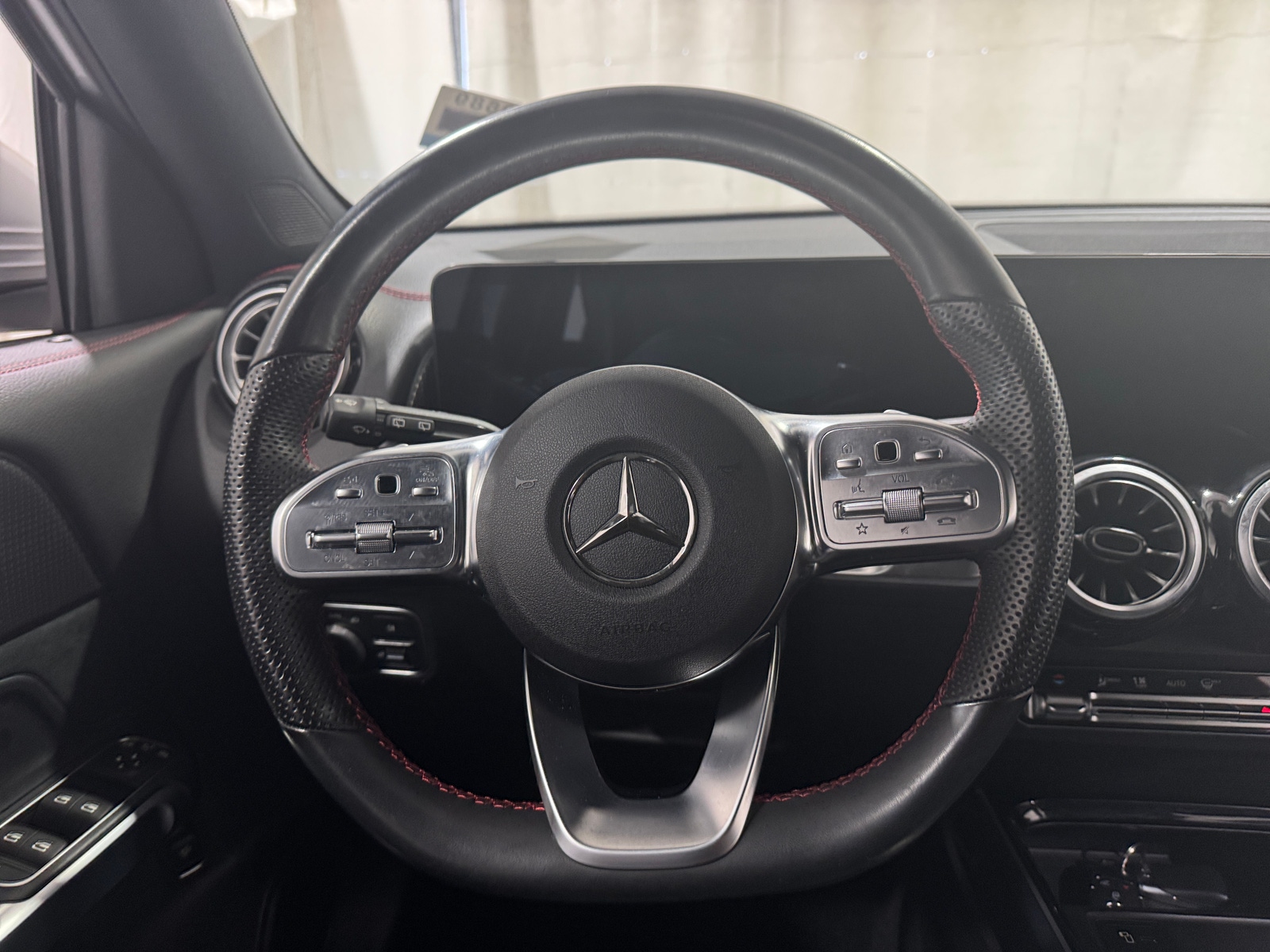 Thumbnail: 2022 Mercedes-Benz EQB - 4