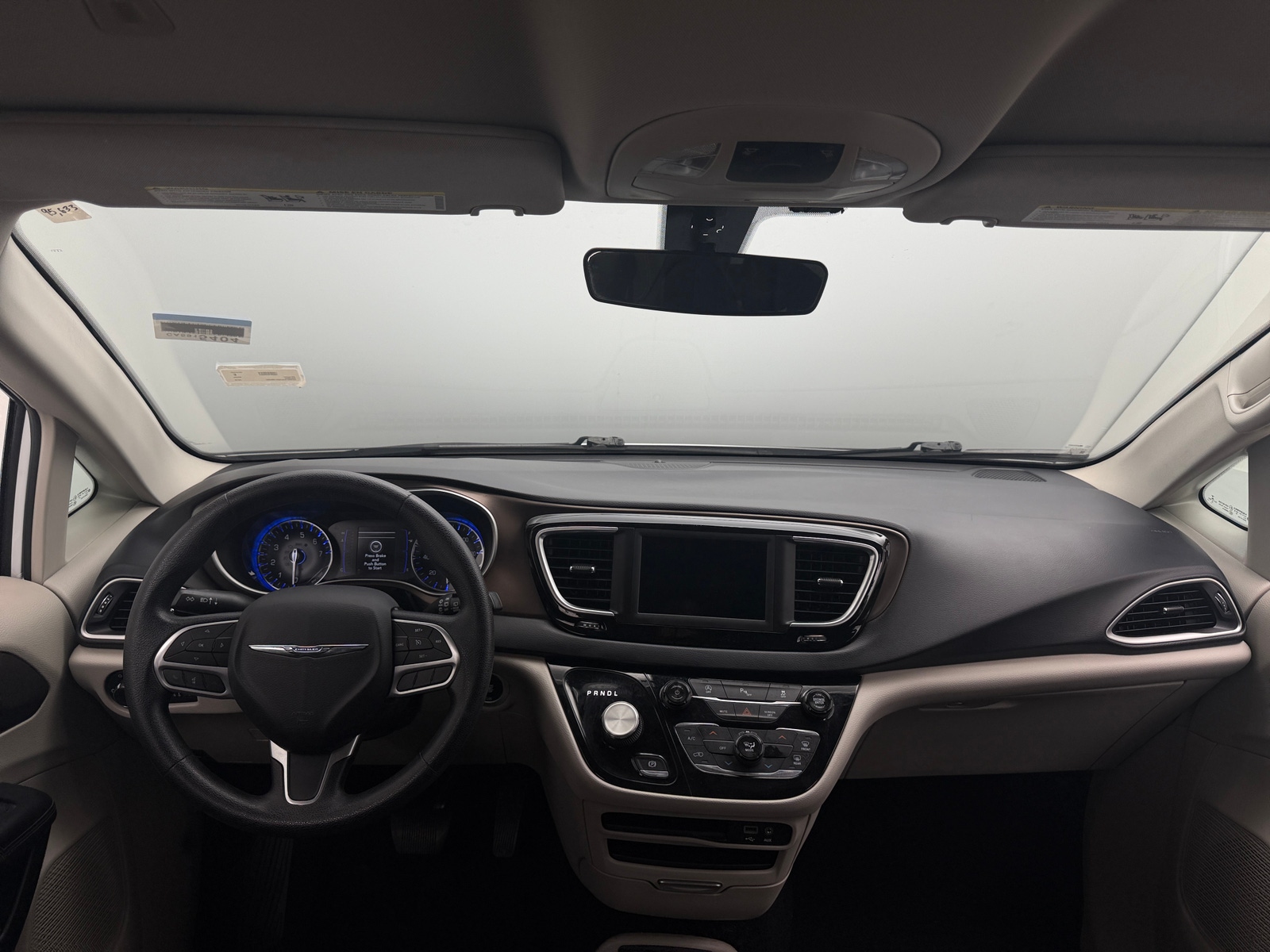 Thumbnail: 2019 Chrysler Pacifica - 3