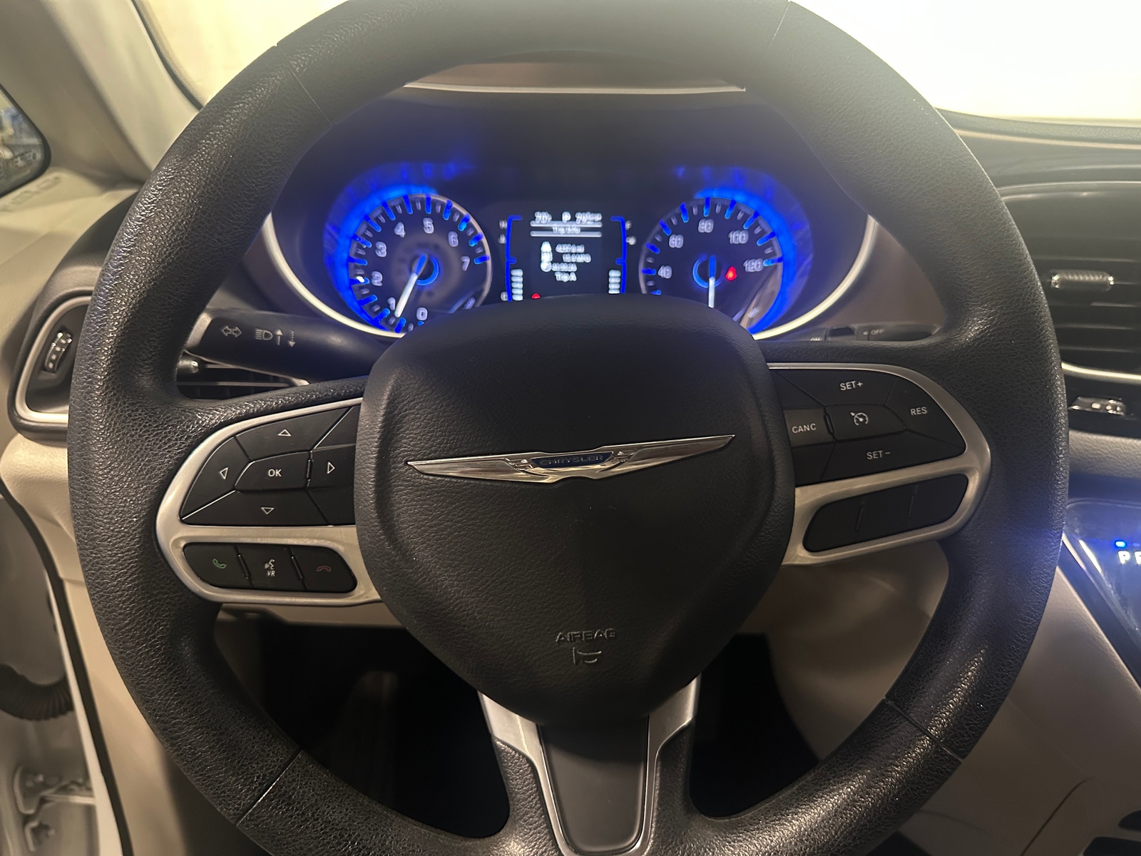 Thumbnail: 2019 Chrysler Pacifica - 5