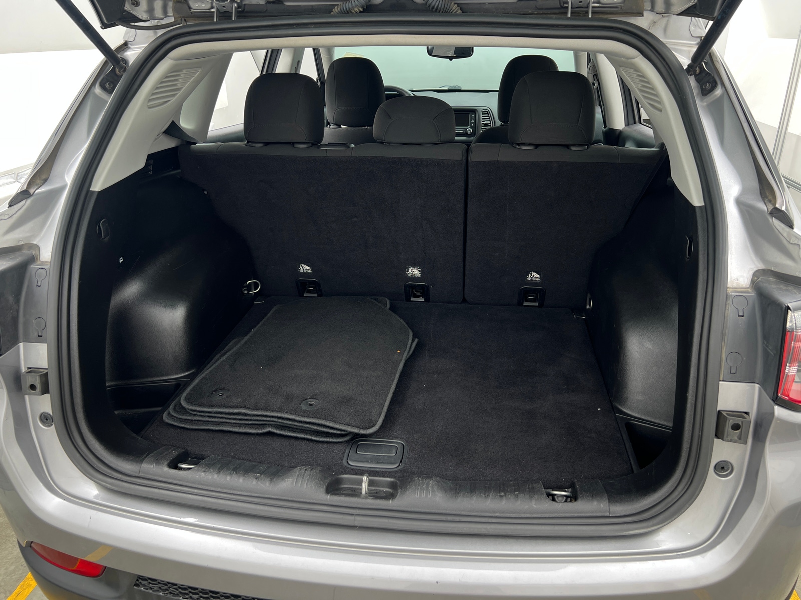 Thumbnail: 2018 Jeep Compass - 7