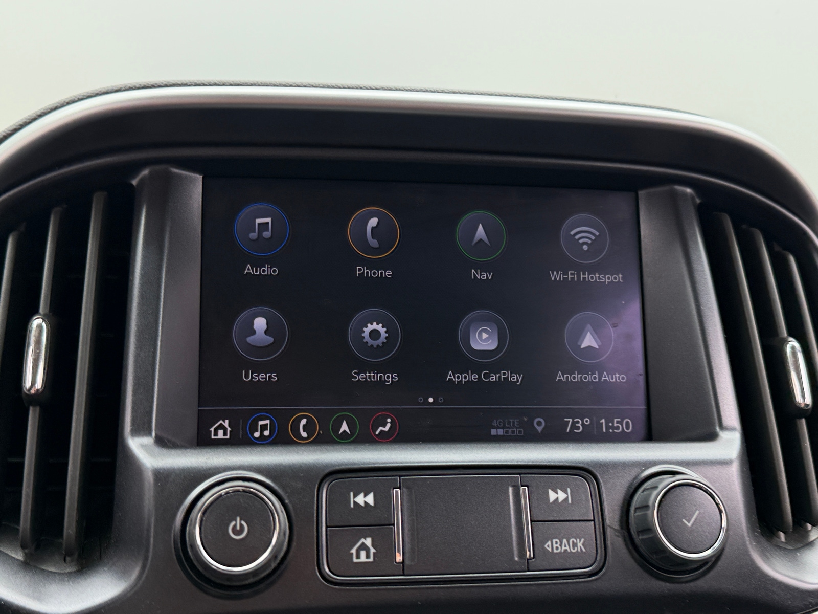 Thumbnail: 2022 Chevrolet Colorado - 3