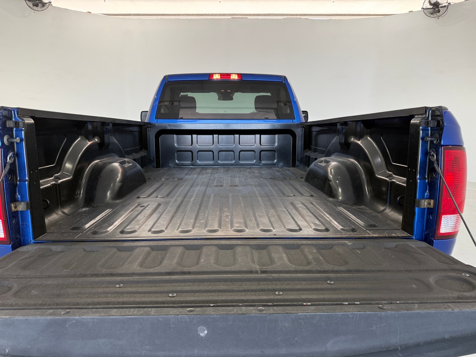 Thumbnail: 2019 RAM 1500 Classic - 6