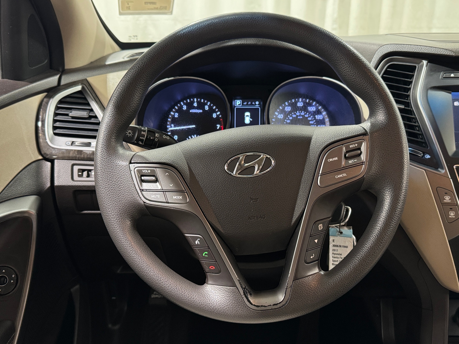 Thumbnail: 2017 Hyundai Santa Fe - 5