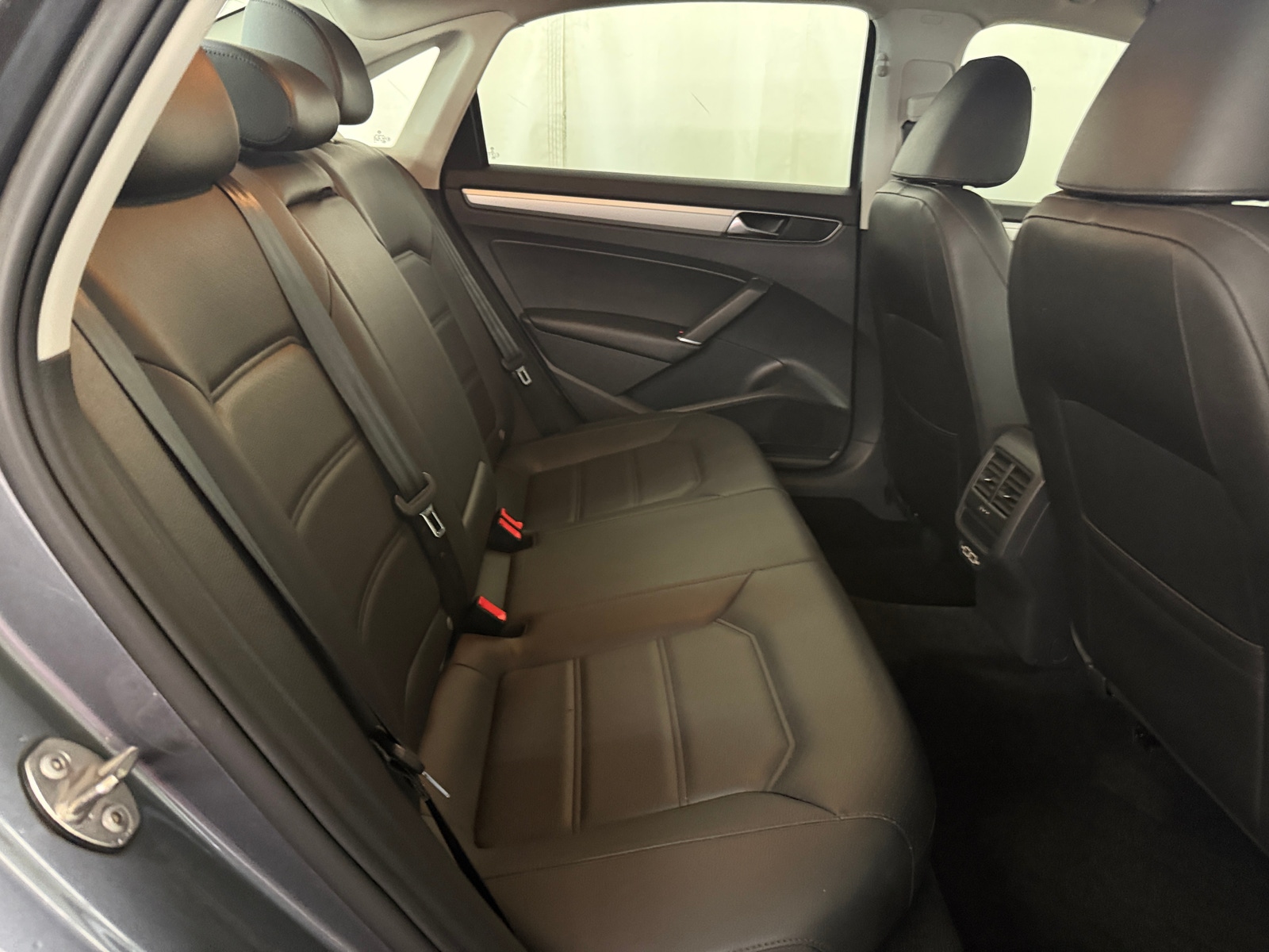 Thumbnail: 2019 Volkswagen Passat - 6