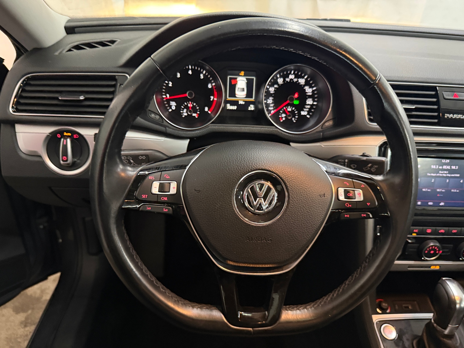 Thumbnail: 2019 Volkswagen Passat - 5