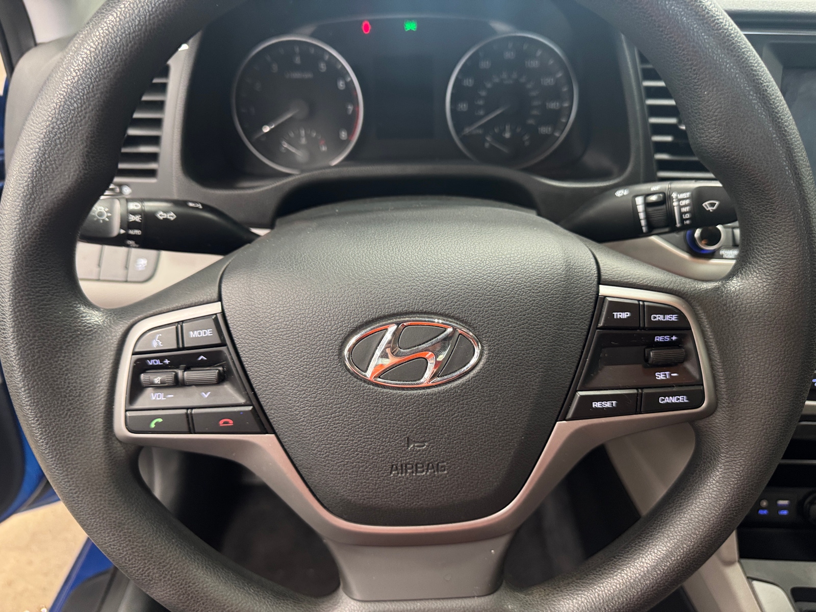 Thumbnail: 2017 Hyundai Elantra - 5