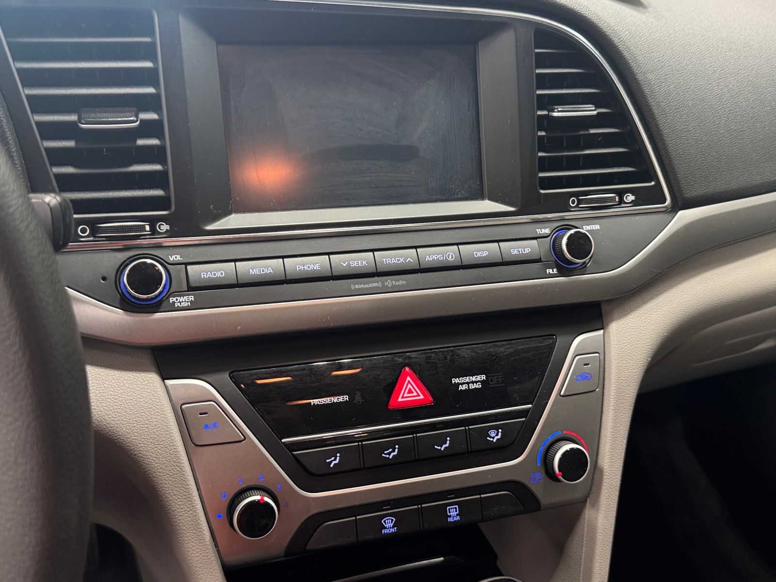 Thumbnail: 2017 Hyundai Elantra - 4