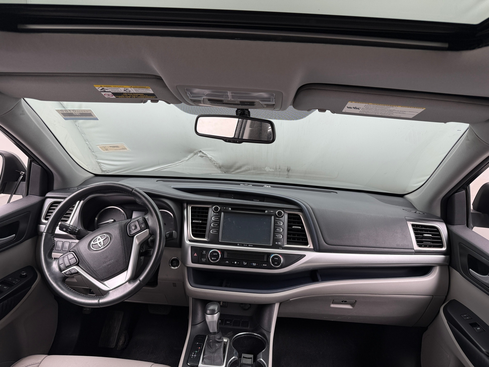 Thumbnail: 2016 Toyota Highlander - 2