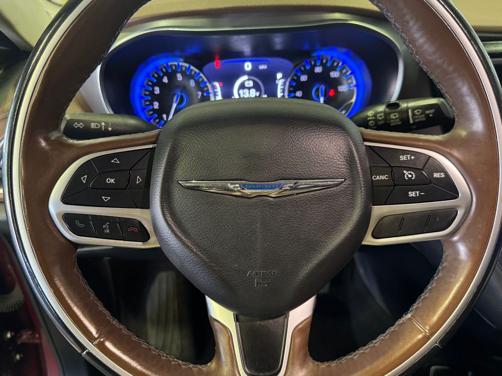 Thumbnail: 2017 Chrysler Pacifica - 4